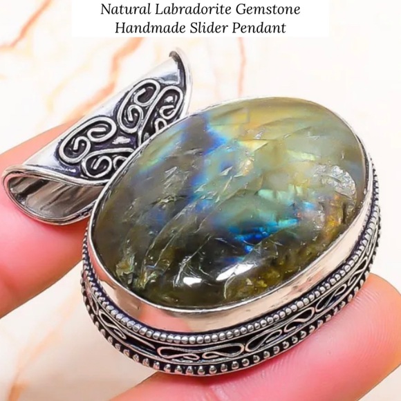 Luminous Labradorite Gemstone Handmade Slider Pendant - Picture 3 of 5